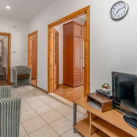 Gorgeous In With Wifi Apartament Opric