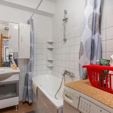 Apartament Gorgeous In With Wifi Opric